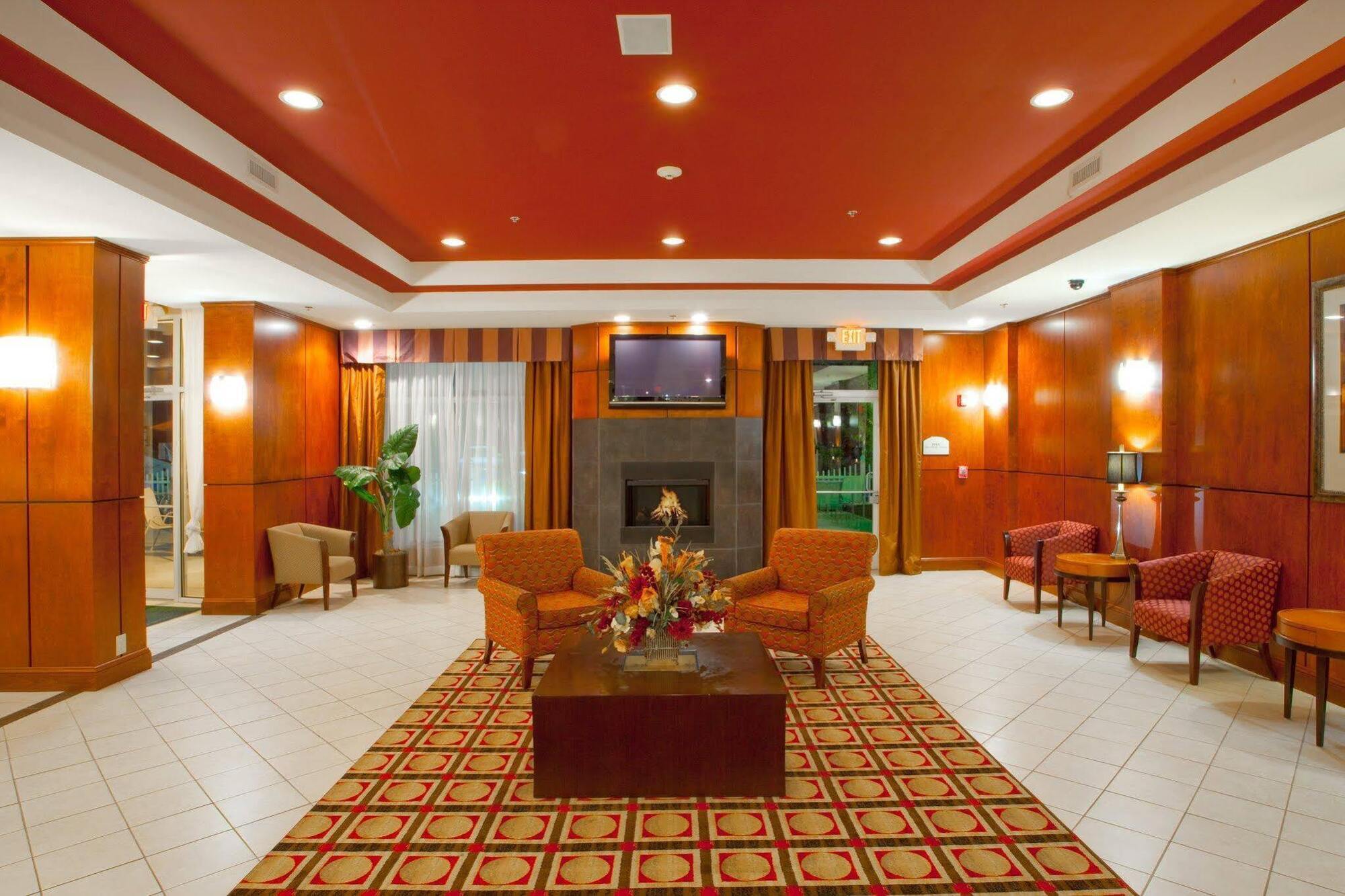Holiday Inn Express Dumfries-Quantico By Ihg Ngoại thất bức ảnh